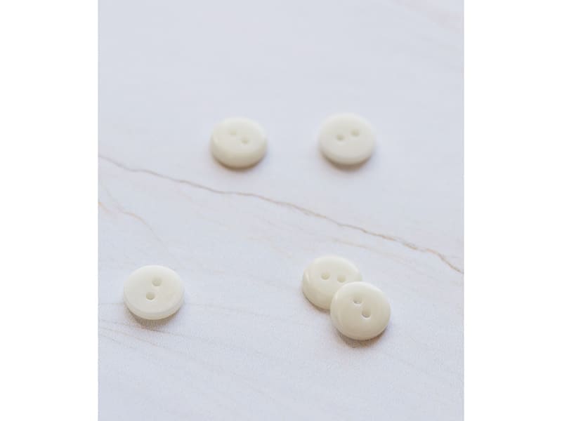 Mind the Maker 2-hole Corozo Button "Creamy White", 11mm