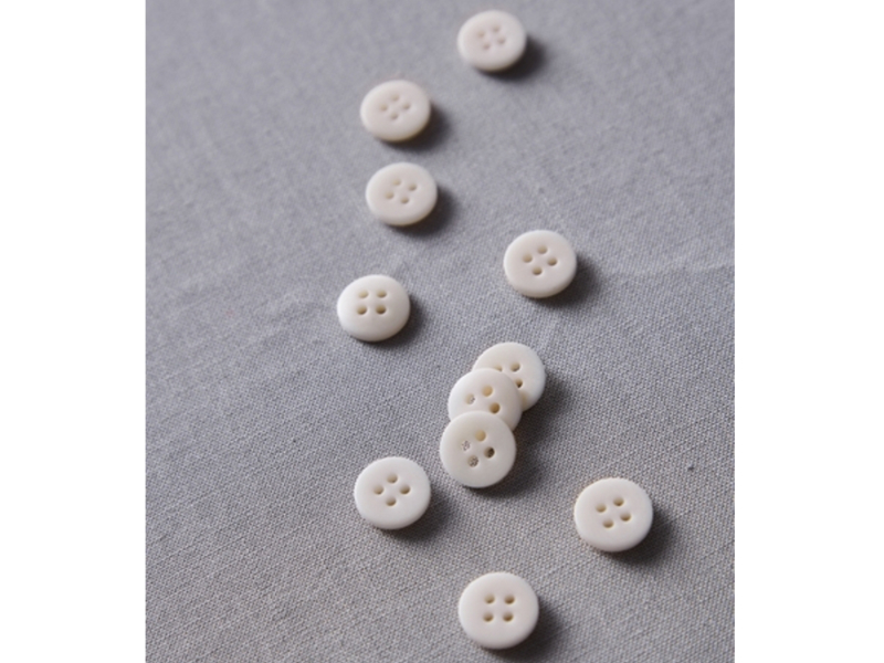 Meet Milk Plain Corozo Button "Shell", 11mm