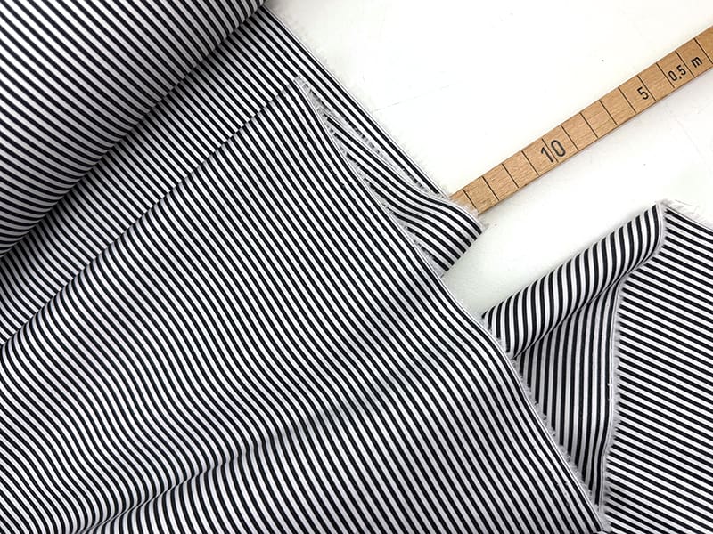 Designerleftover feine Popeline Streifen, Schwarz Weiß – Bild 2